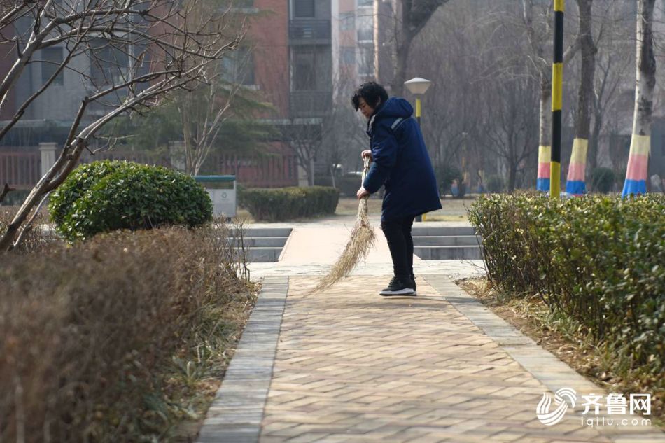 直觉外科上调2025年达芬奇手术机器人手术量增长指引