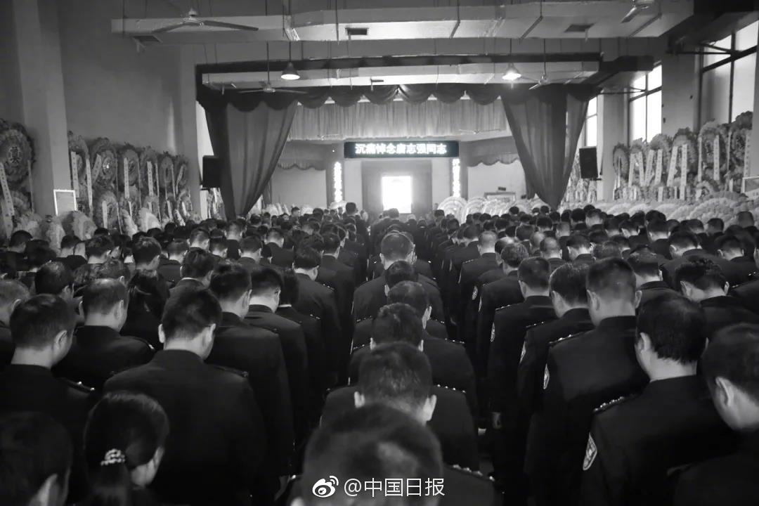 093期康伟波双色球预测奖号：6 1单挑分析
