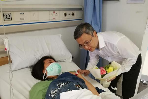 四川银行储户持身份证提升限额被要求出示户口簿，银行称系内部规定