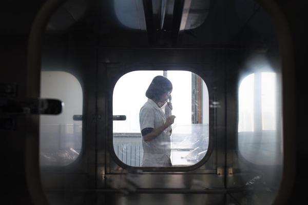潘功胜：持续建设规范、开放、有活力、有韧性的现代化金融市场