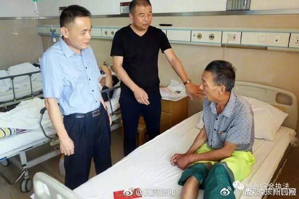 无人直升机挂载水囊精准抛投灭火