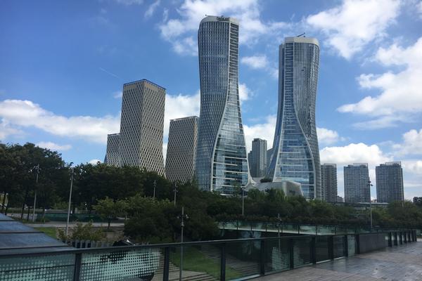 郑州富士康大举招聘干满3个月能挣2万