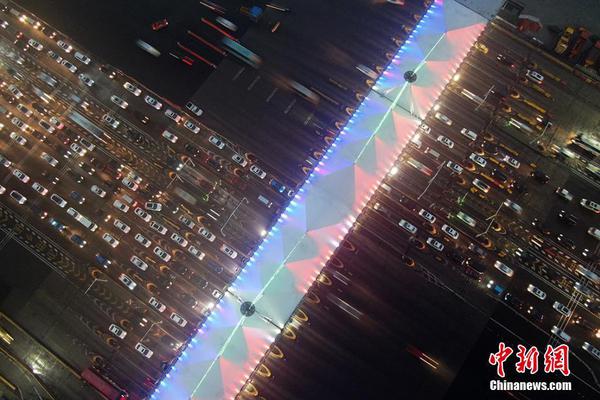 特朗普政府大幅扩大钢铝关税范围 标普预计其政策将带来“可观”财政收入