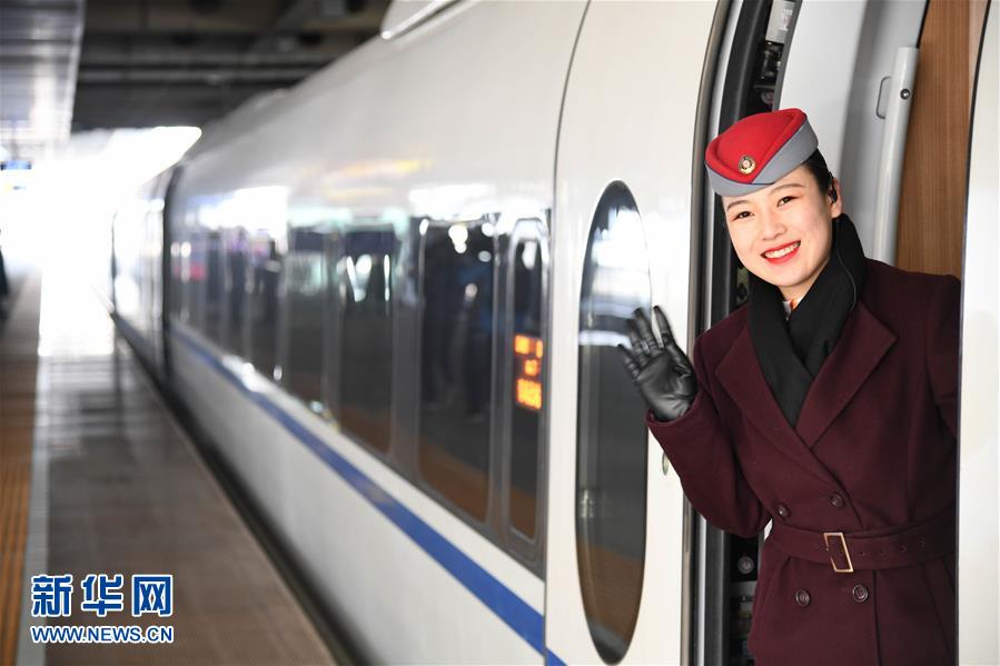铁矿石价格升破每吨107美元